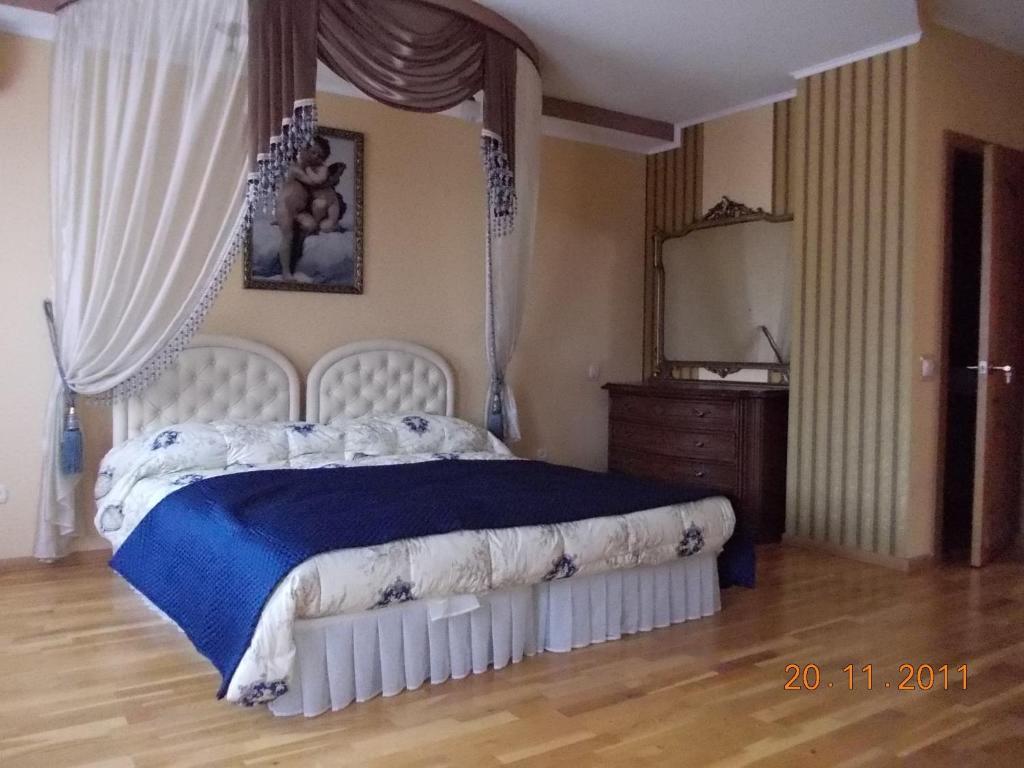 ГОСТИНИЦА РАЙСКОЕ ЯБЛОКО ЛЬВОВ 4* (Украина) - от 3109 RUB | NOCHI